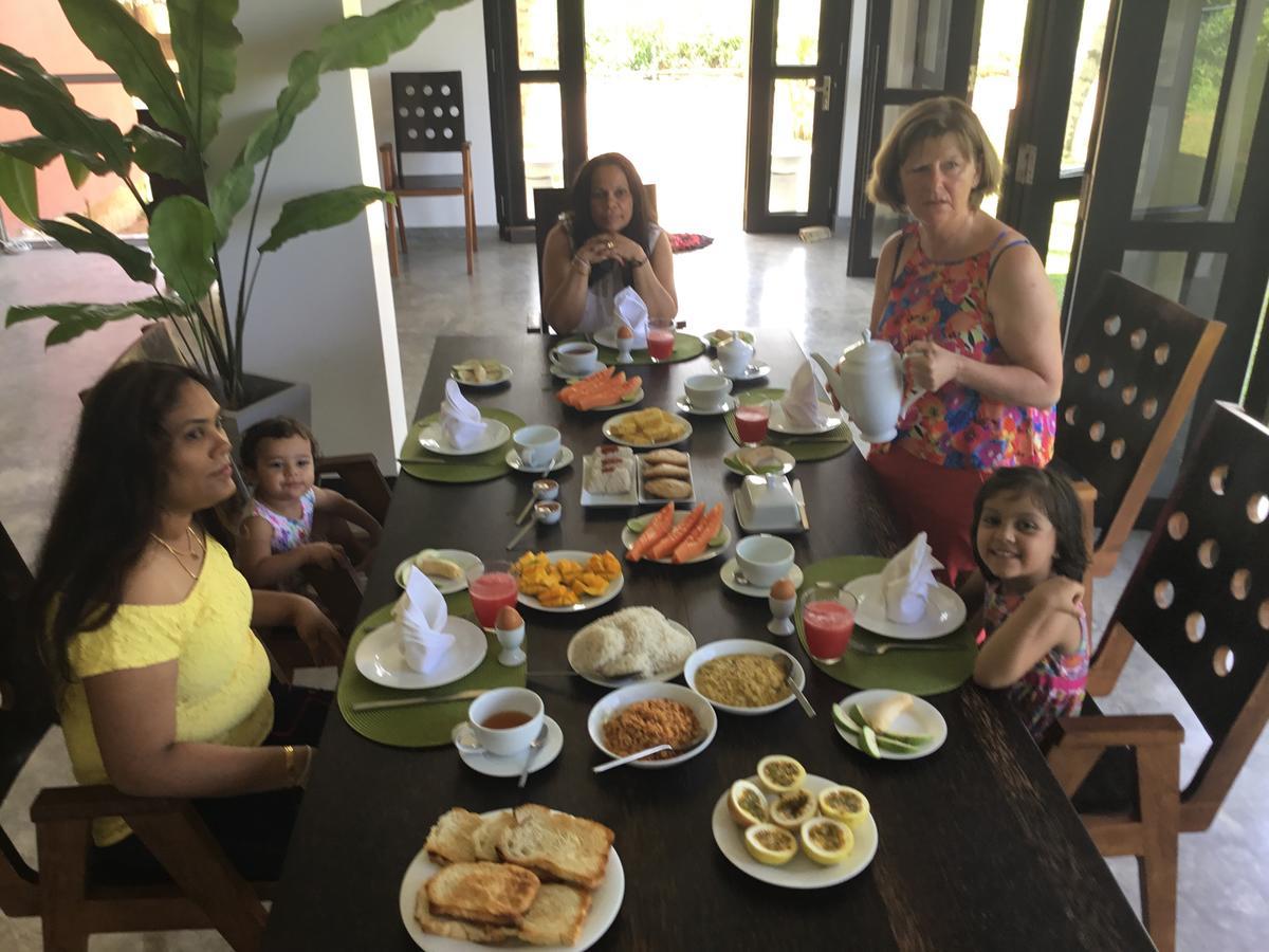 Sath Villa Naadi Ayurveda Resort Moragalla Bagian luar foto